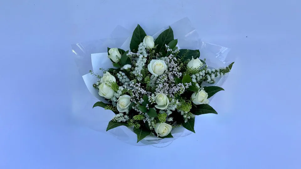 Festive White Rose Bouquet: image 1